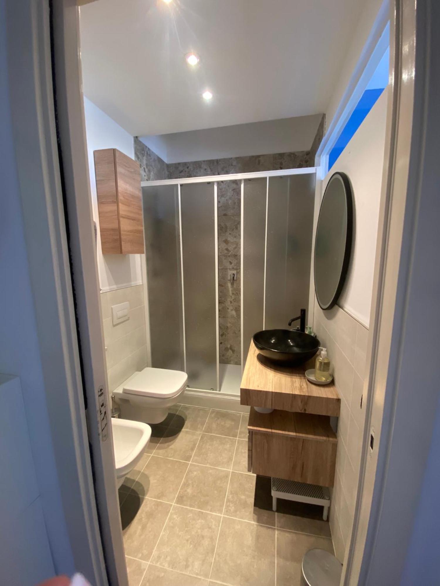 Apartment Bilocale - Zona Isola *